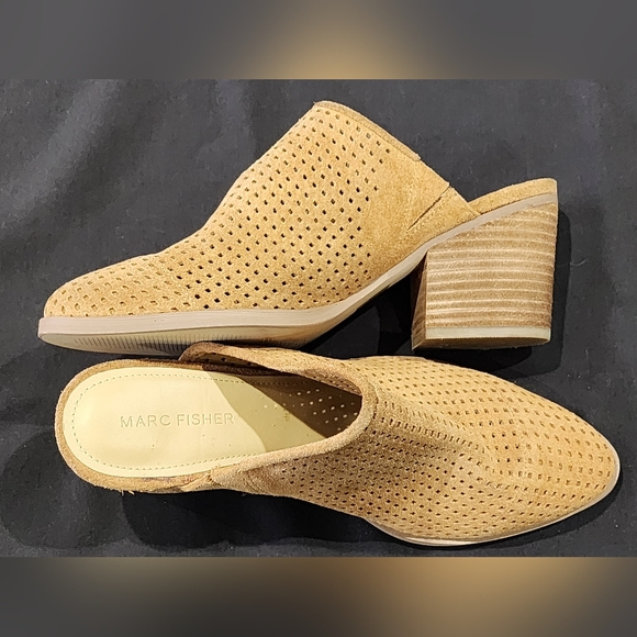 Marc Fisher Shoes - MARC FISHER | Tan Women's Block Heel Mules | Suede Leather | Size 7.5